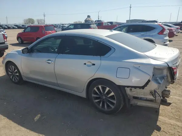 1N4AL3AP4HC110591 2017 NISSAN ALTIMA - Image 2