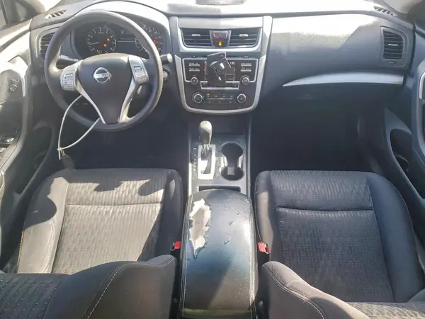 1N4AL3AP4HC111577 2017 NISSAN ALTIMA - Image 8