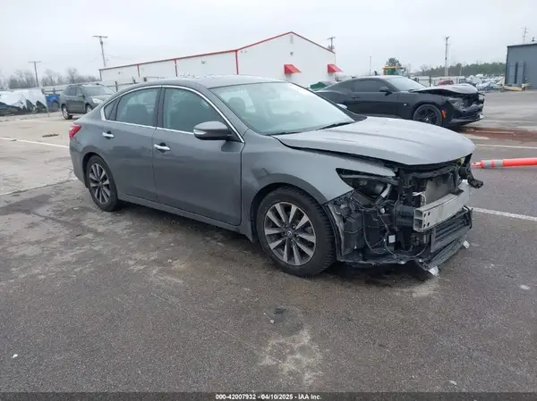 1N4AL3AP4HC116083 2017 NISSAN ALTIMA - Image 1