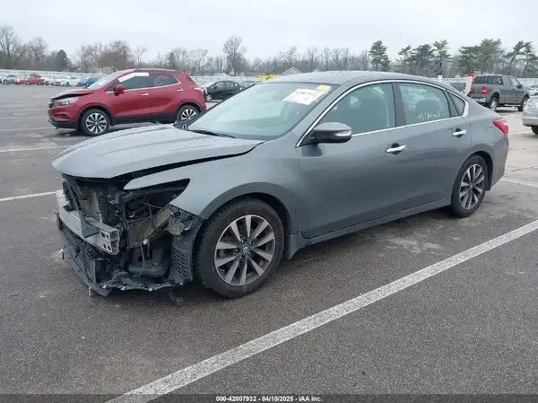1N4AL3AP4HC116083 2017 NISSAN ALTIMA - Image 2