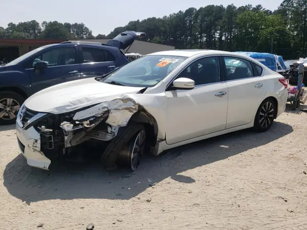1N4AL3AP4HC116200 2017 NISSAN ALTIMA - Image 1