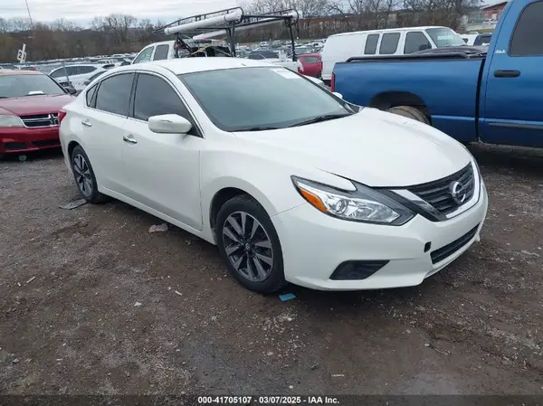 1N4AL3AP4HC116262 2017 NISSAN ALTIMA - Image 1
