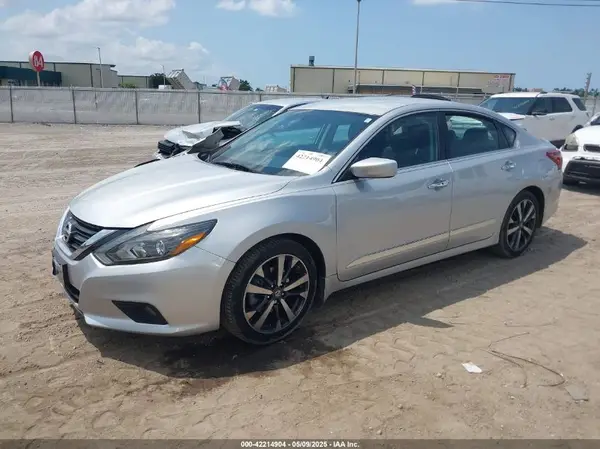 1N4AL3AP4HC120246 2017 NISSAN ALTIMA - Image 2