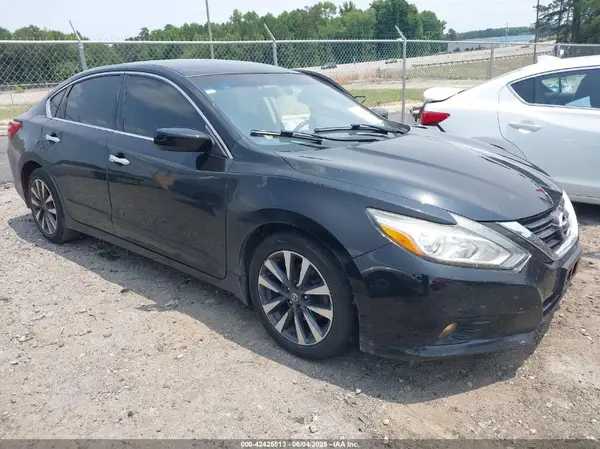 1N4AL3AP4HC125429 2017 NISSAN ALTIMA - Image 1