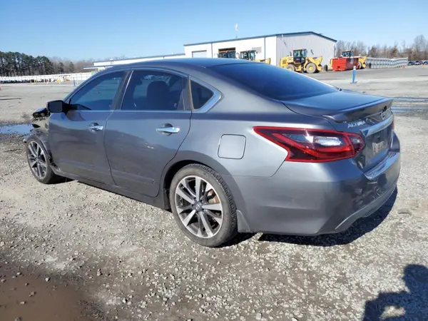 1N4AL3AP4HC125883 2017 NISSAN ALTIMA - Image 2