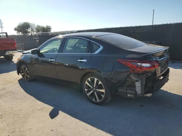1N4AL3AP4HC127262 2017 NISSAN ALTIMA - Image 2