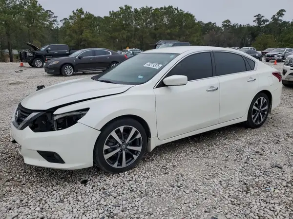 1N4AL3AP4HC128475 2017 NISSAN ALTIMA - Image 1