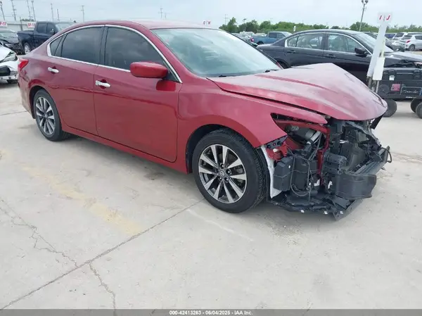 1N4AL3AP4HC128881 2017 NISSAN ALTIMA - Image 1