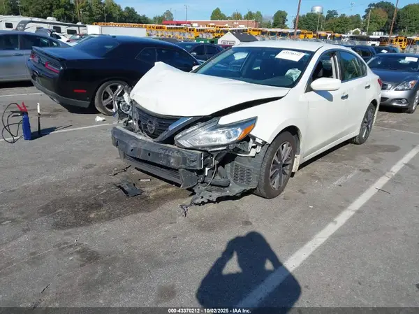 1N4AL3AP4HC131442 2017 NISSAN ALTIMA - Image 2