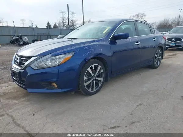 1N4AL3AP4HC131957 2017 NISSAN ALTIMA - Image 2