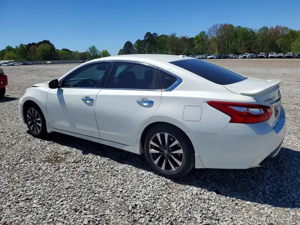 1N4AL3AP4HC132641 2017 NISSAN ALTIMA - Image 2