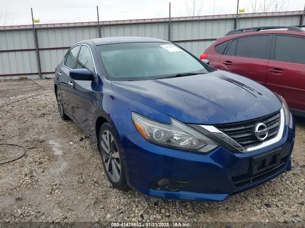 1N4AL3AP4HC132784 2017 NISSAN ALTIMA - Image 1