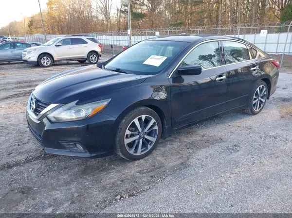 1N4AL3AP4HC135751 2017 NISSAN ALTIMA - Image 2