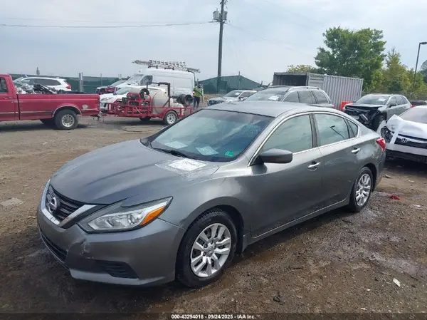 1N4AL3AP4HC136110 2017 NISSAN ALTIMA - Image 2