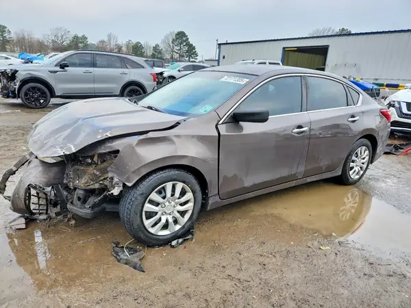 1N4AL3AP4HC137564 2017 NISSAN ALTIMA - Image 1