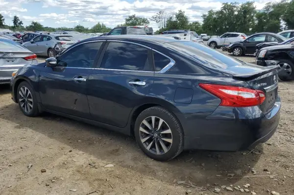 1N4AL3AP4HC138410 2017 NISSAN ALTIMA - Image 2