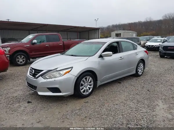 1N4AL3AP4HC138875 2017 NISSAN ALTIMA - Image 2