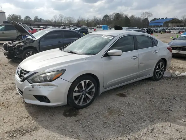 1N4AL3AP4HC139850 2017 NISSAN ALTIMA - Image 1