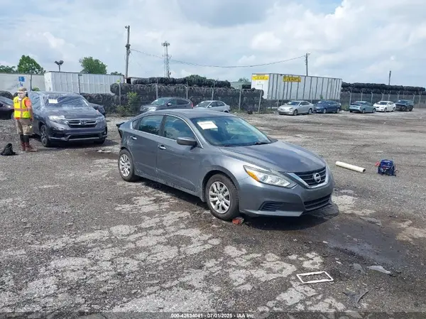 1N4AL3AP4HC142859 2017 NISSAN ALTIMA - Image 1