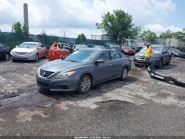 1N4AL3AP4HC142859 2017 NISSAN ALTIMA - Image 2
