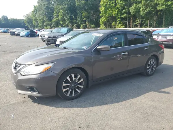 1N4AL3AP4HC143364 2017 NISSAN ALTIMA - Image 1