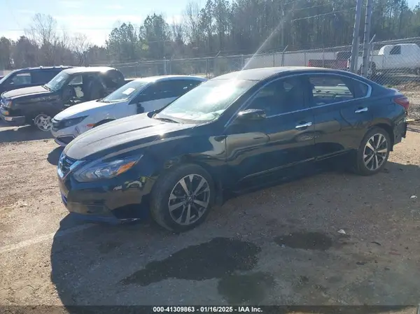 1N4AL3AP4HC143607 2017 NISSAN ALTIMA - Image 2