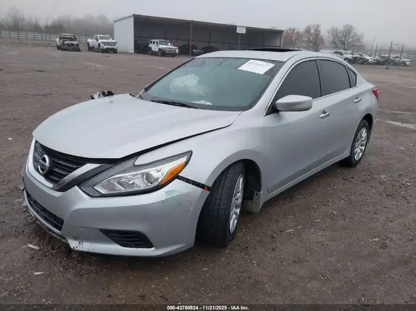 1N4AL3AP4HC145986 2017 NISSAN ALTIMA - Image 2