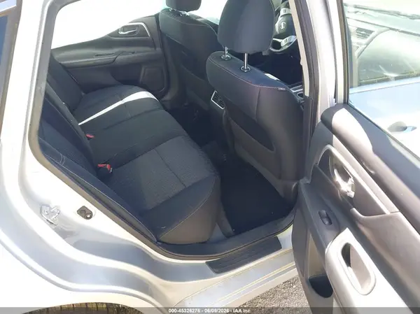 1N4AL3AP4HC147866 2017 NISSAN ALTIMA - Image 8