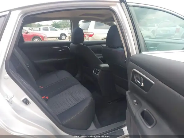 1N4AL3AP4HC155790 2017 NISSAN ALTIMA - Image 8