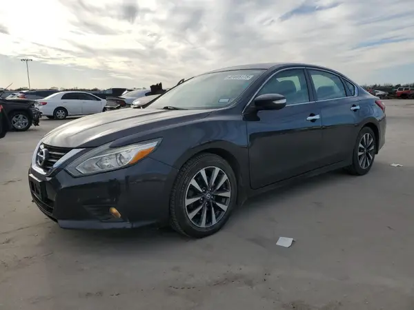 1N4AL3AP4HC156891 2017 NISSAN ALTIMA - Image 1