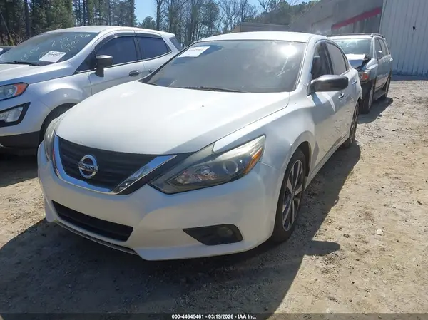 1N4AL3AP4HC157619 2017 NISSAN ALTIMA - Image 2