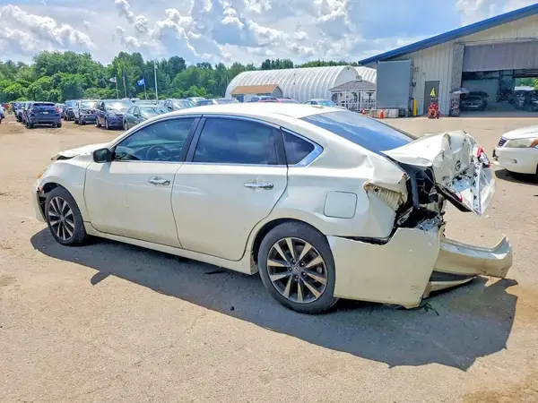 1N4AL3AP4HC157636 2017 NISSAN ALTIMA - Image 2