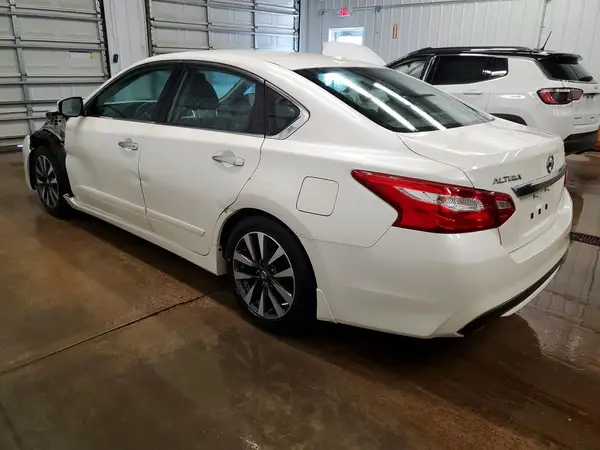 1N4AL3AP4HC160455 2017 NISSAN ALTIMA - Image 2
