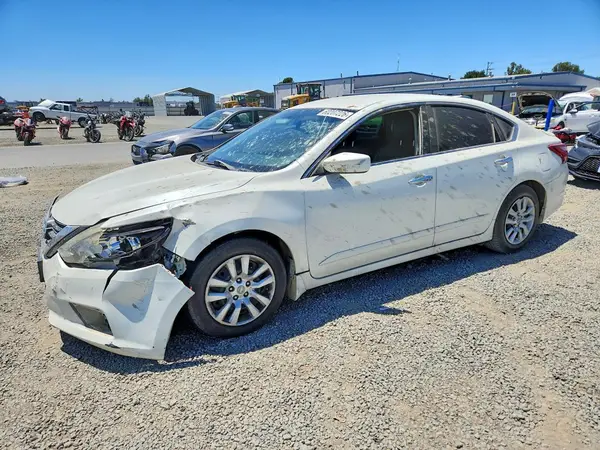 1N4AL3AP4HC161556 2017 NISSAN ALTIMA - Image 1