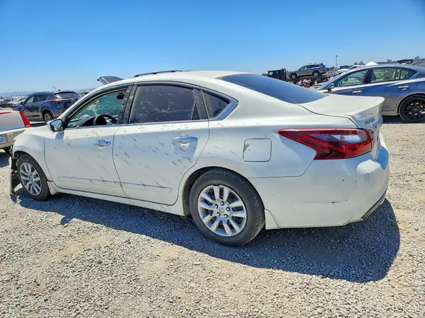 1N4AL3AP4HC161556 2017 NISSAN ALTIMA - Image 2