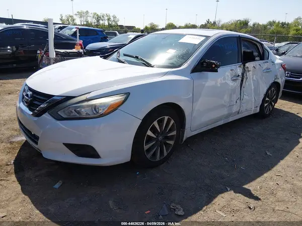 1N4AL3AP4HC162304 2017 NISSAN ALTIMA - Image 2