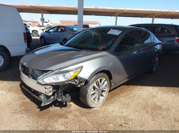 1N4AL3AP4HC168975 2017 NISSAN ALTIMA - Image 2