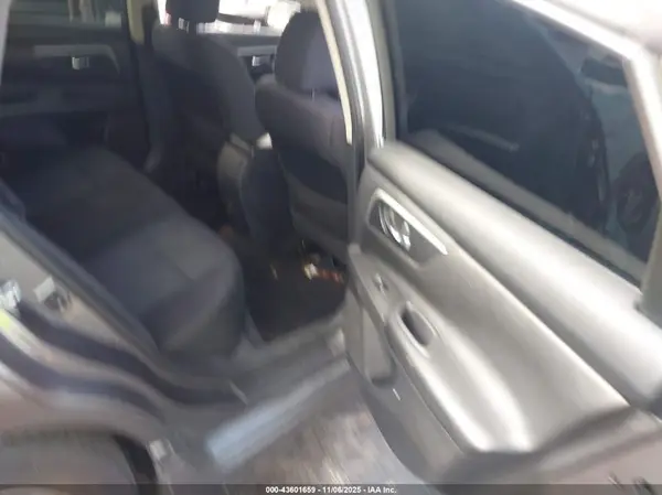 1N4AL3AP4HC168992 2017 NISSAN ALTIMA - Image 8
