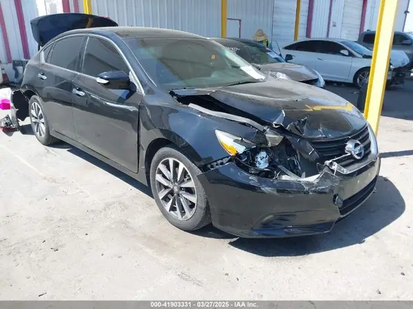 1N4AL3AP4HC169639 2017 NISSAN ALTIMA - Image 1