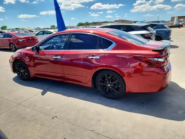 1N4AL3AP4HC175294 2017 NISSAN ALTIMA - Image 2