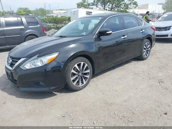 1N4AL3AP4HC176462 2017 NISSAN ALTIMA - Image 2