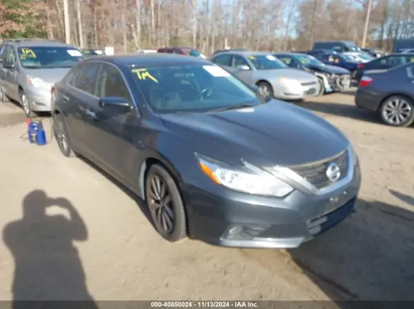 1N4AL3AP4HC180074 2017 NISSAN ALTIMA - Image 1