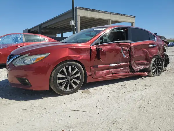 1N4AL3AP4HC180141 2017 NISSAN ALTIMA - Image 1