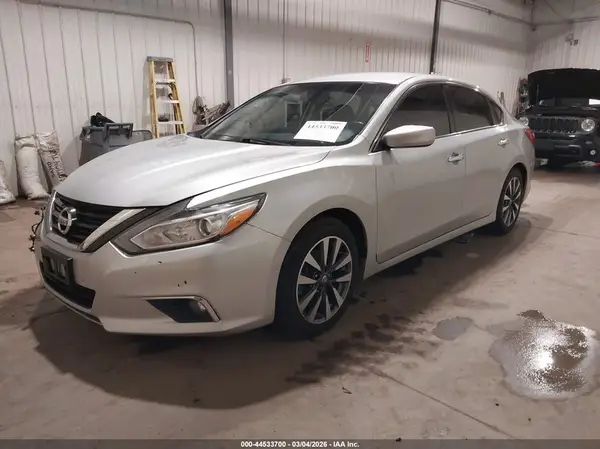 1N4AL3AP4HC181791 2017 NISSAN ALTIMA - Image 2