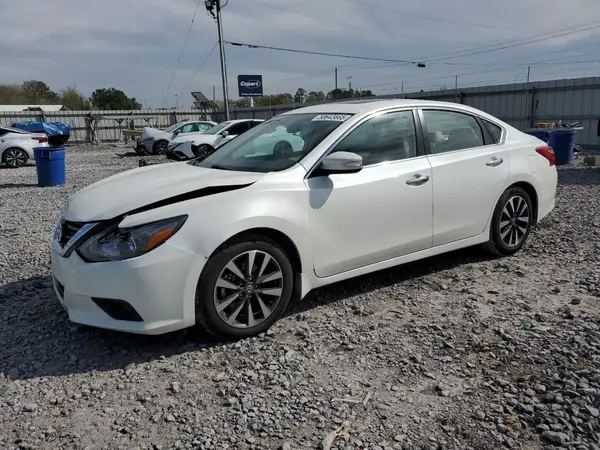 1N4AL3AP4HC183685 2017 NISSAN ALTIMA - Image 1