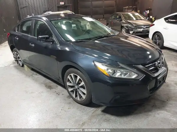 1N4AL3AP4HC190605 2017 NISSAN ALTIMA - Image 1