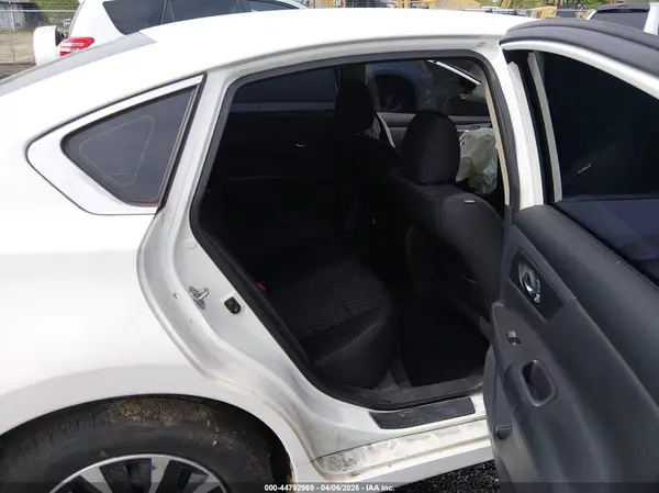 1N4AL3AP4HC194413 2017 NISSAN ALTIMA - Image 8