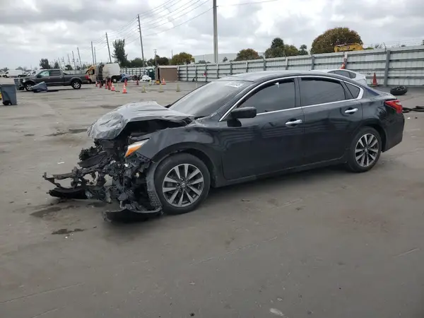 1N4AL3AP4HC200405 2017 NISSAN ALTIMA - Image 1