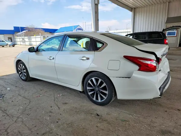 1N4AL3AP4HC204163 2017 NISSAN ALTIMA - Image 2