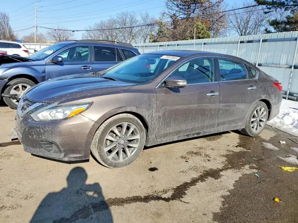 1N4AL3AP4HC211095 2017 NISSAN ALTIMA - Image 1